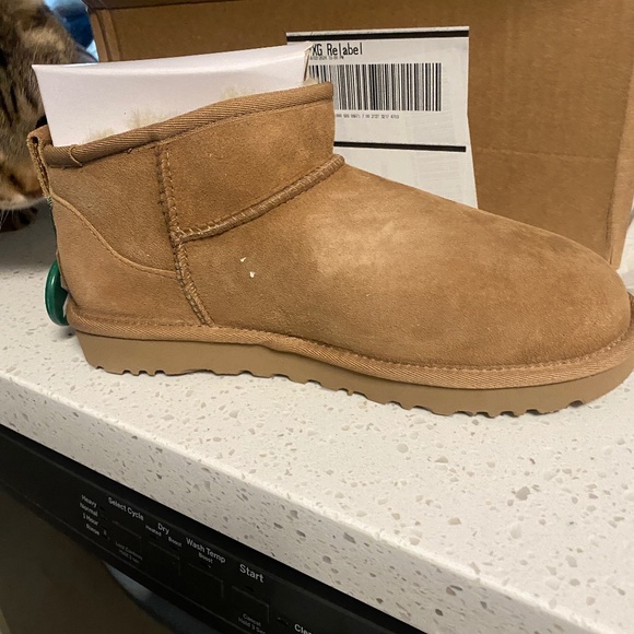 Womens Ugg Ultra Mini Brand New - Picture 1 of 4